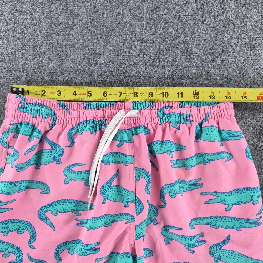 Chubbies Mens Swim Trunks Pink Teal Alligator Print Shorts Medium 5.5in Inseam